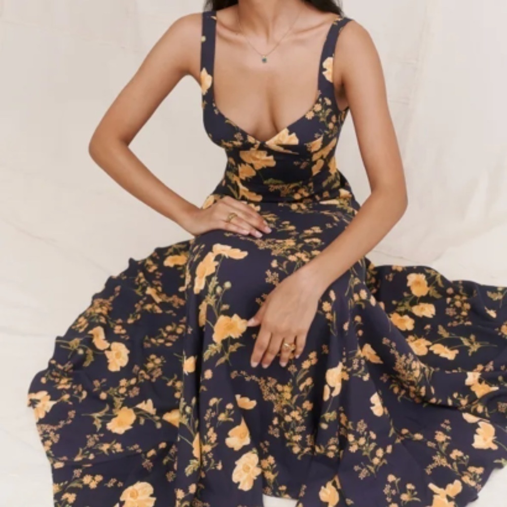 Lecce Dress - Picture 1 of 7